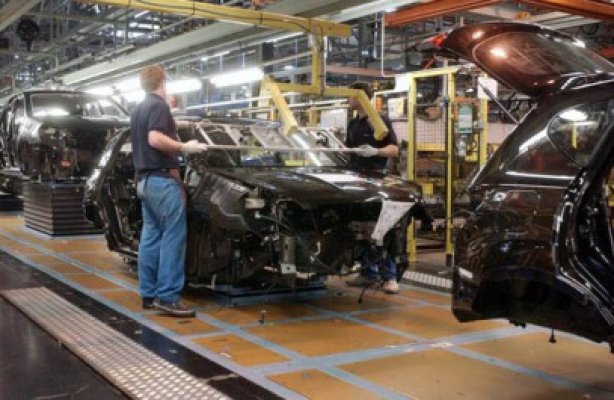 Nissan este tot mai aproape de lansarea unui rival pentru VW Golf